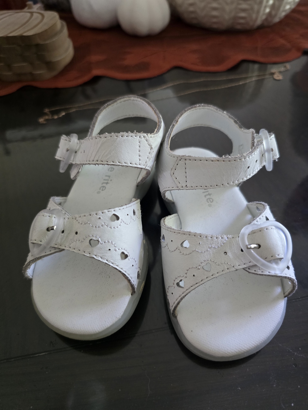 Girls White Heart Cutout Leather Sandals